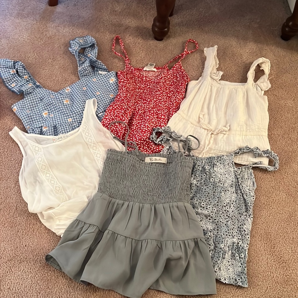 Group of 6 flowy summer tops